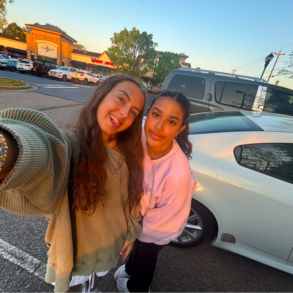 Meet your Posher, Amelia